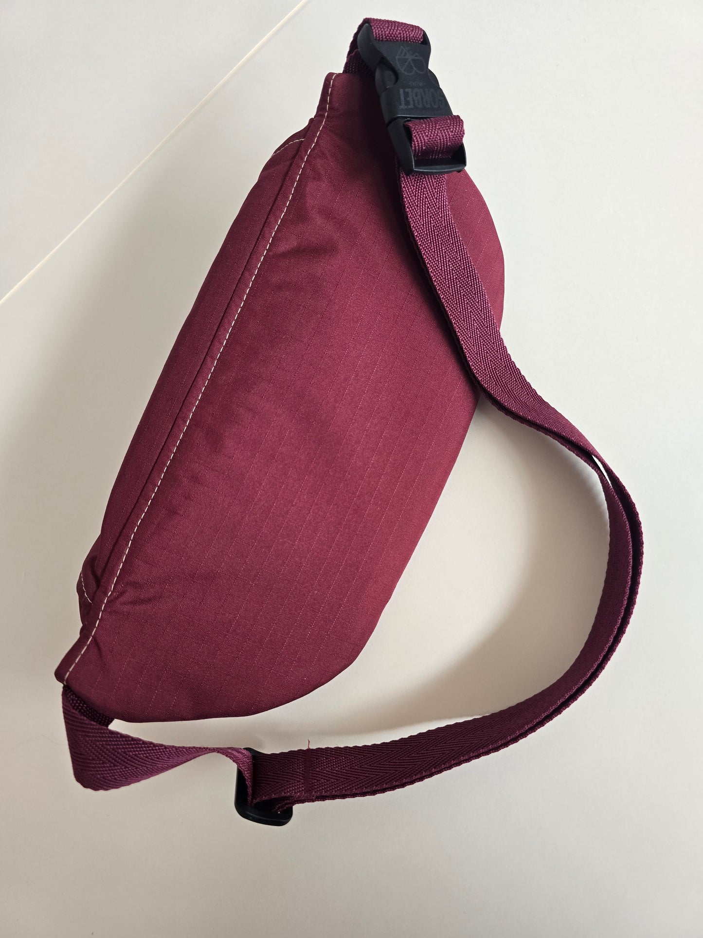 Sac banane Suzy imperméable bordeaux