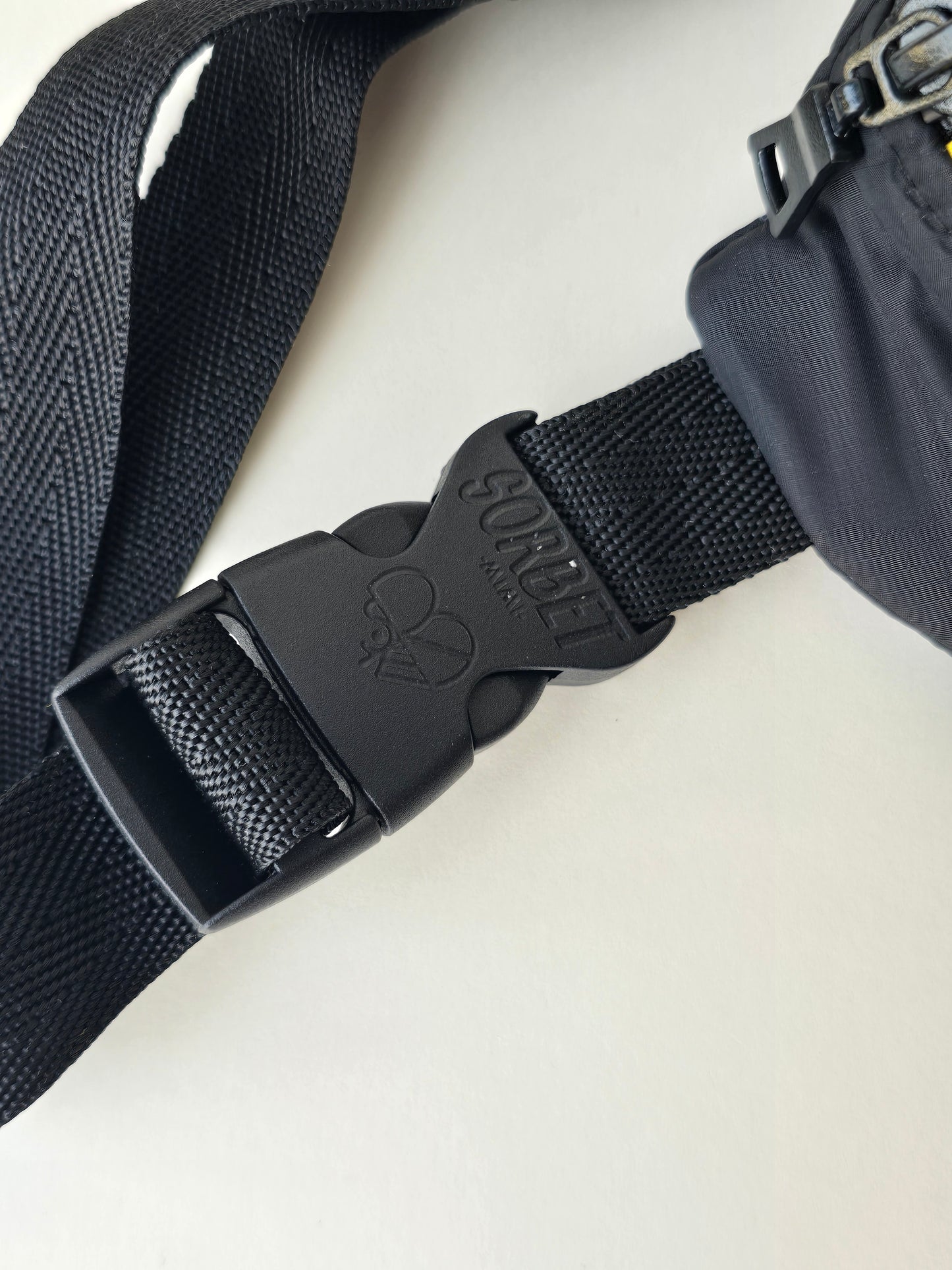 Banane imperméable avec petits défauts