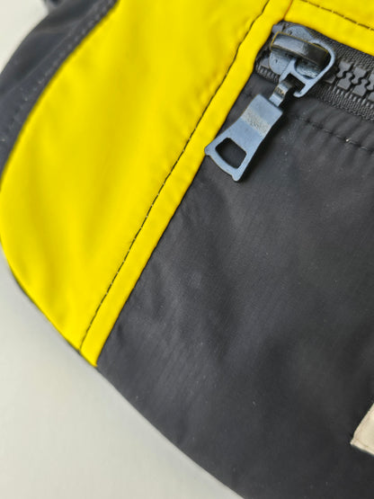 Banane imperméable avec petits défauts