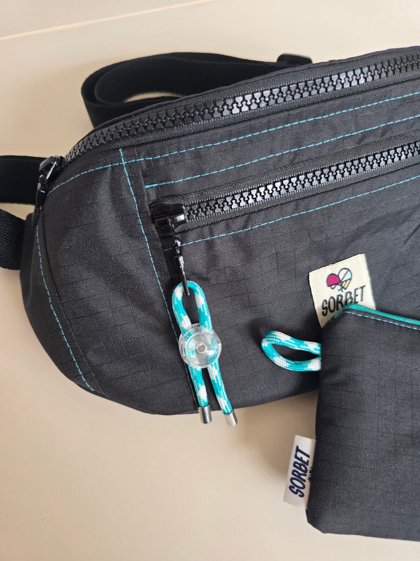 Sac banane Suzy imperméable noir